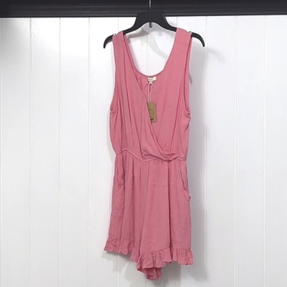 🌟NWT Kori Pink Ruffle Romper - Picture 12 of 12